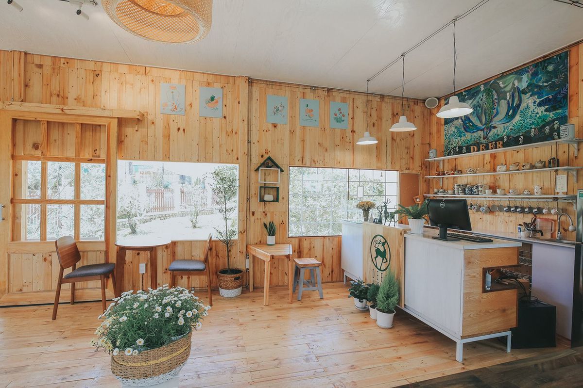 Deer In The Forest Coffee - Classic, romantic coffee shop like Korean movies 3
