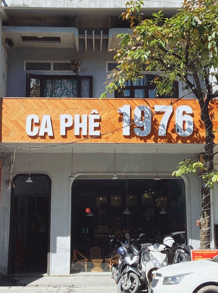 Come to 1976 Coffee in Hue to reminisce about the past 2