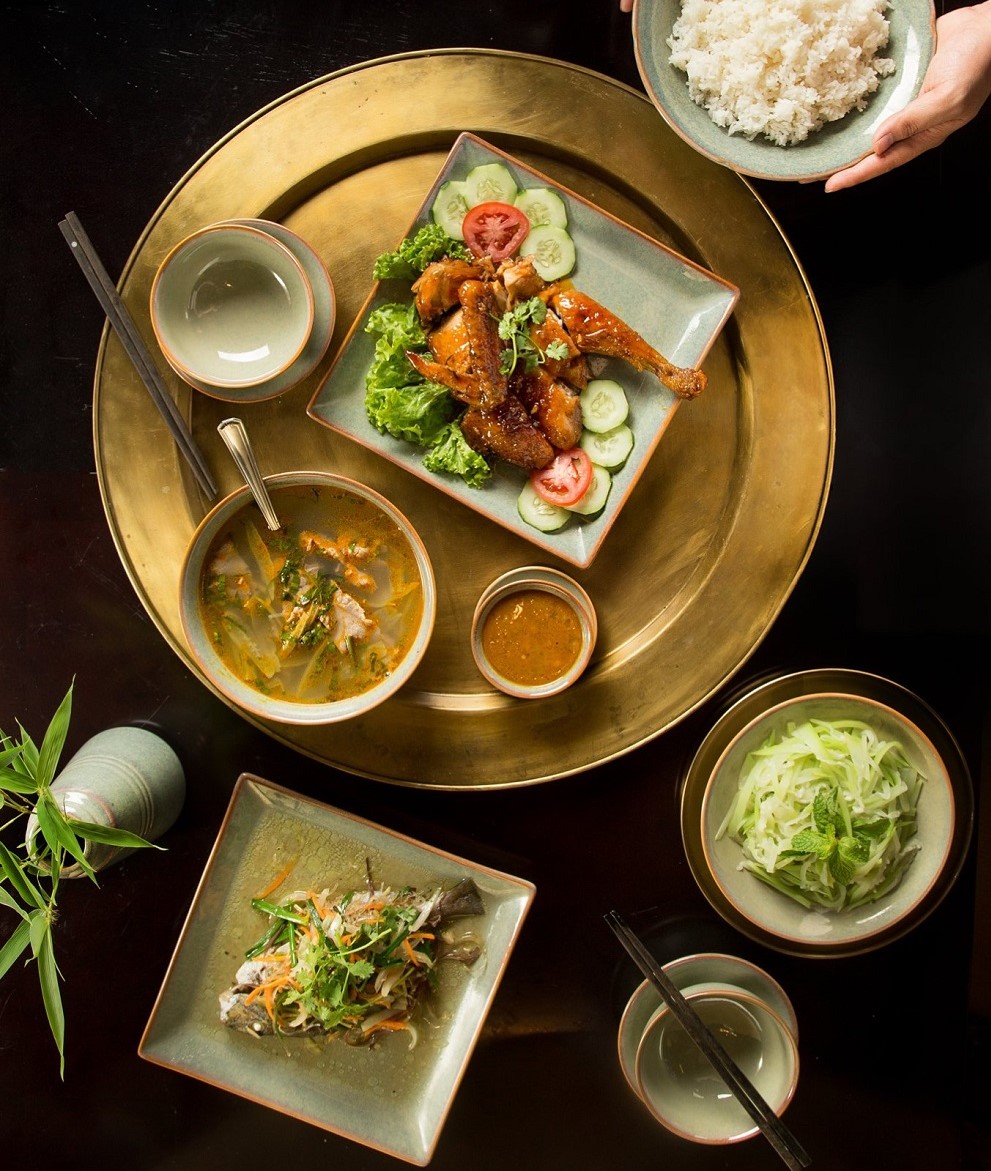 Come to Hue Co restaurant to enjoy delicious Hue royal dishes together 5
