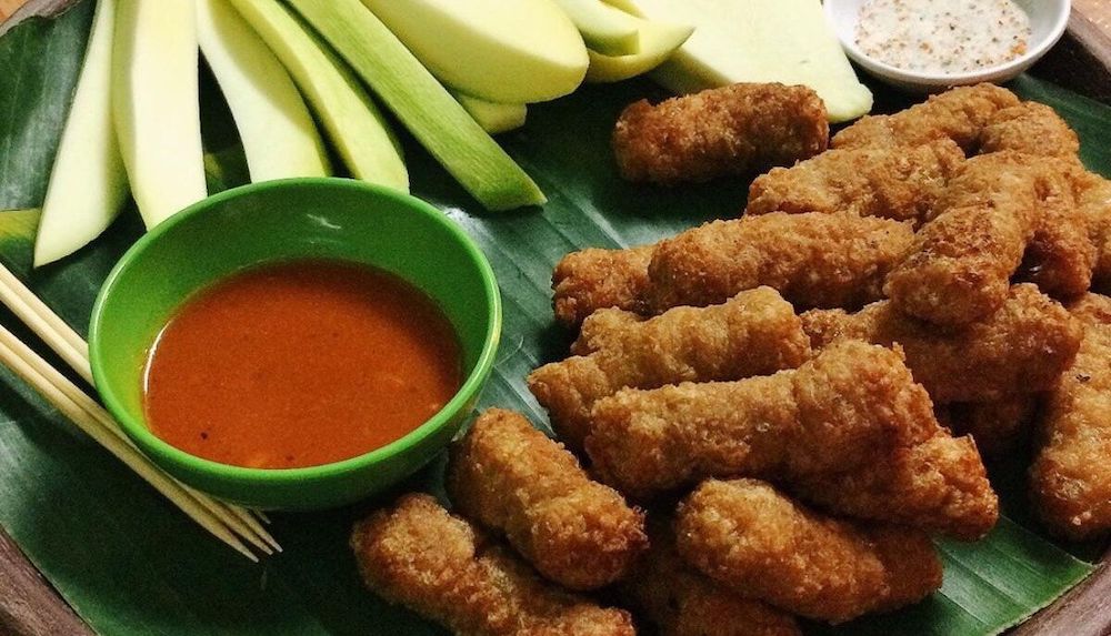 Coming to the capital and skipping these 6 Hanoi fried spring rolls shops would be a shame! 5