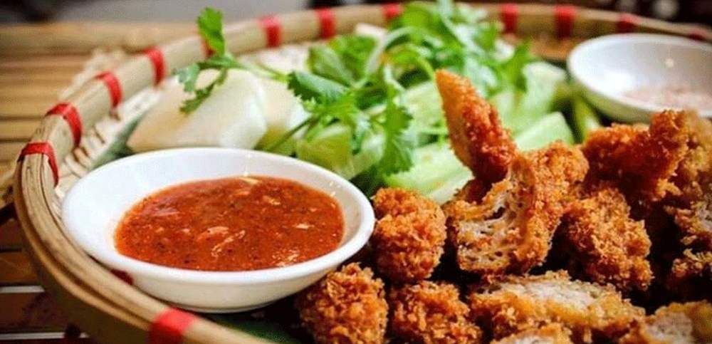 Coming to the capital and skipping these 6 Hanoi fried spring rolls shops would be a shame! 7