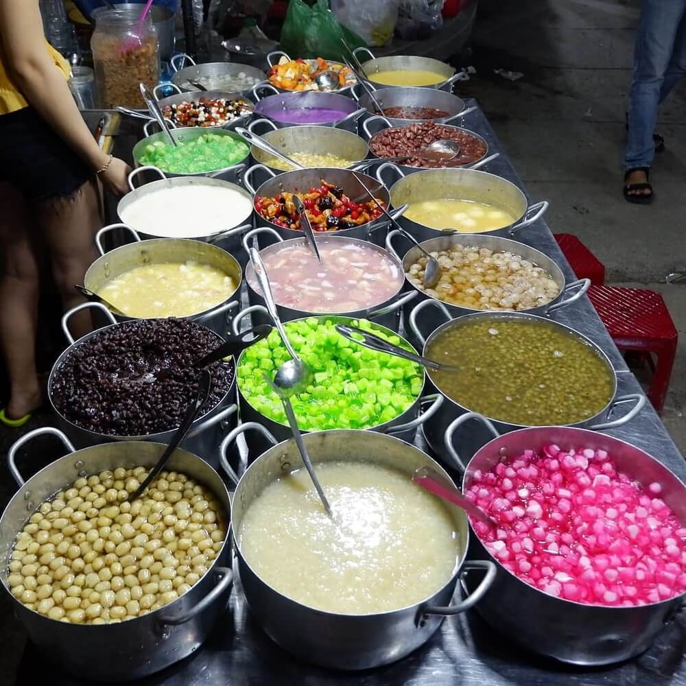 Addresses of famous sweet soup shops in Hue below will definitely make you fall in love