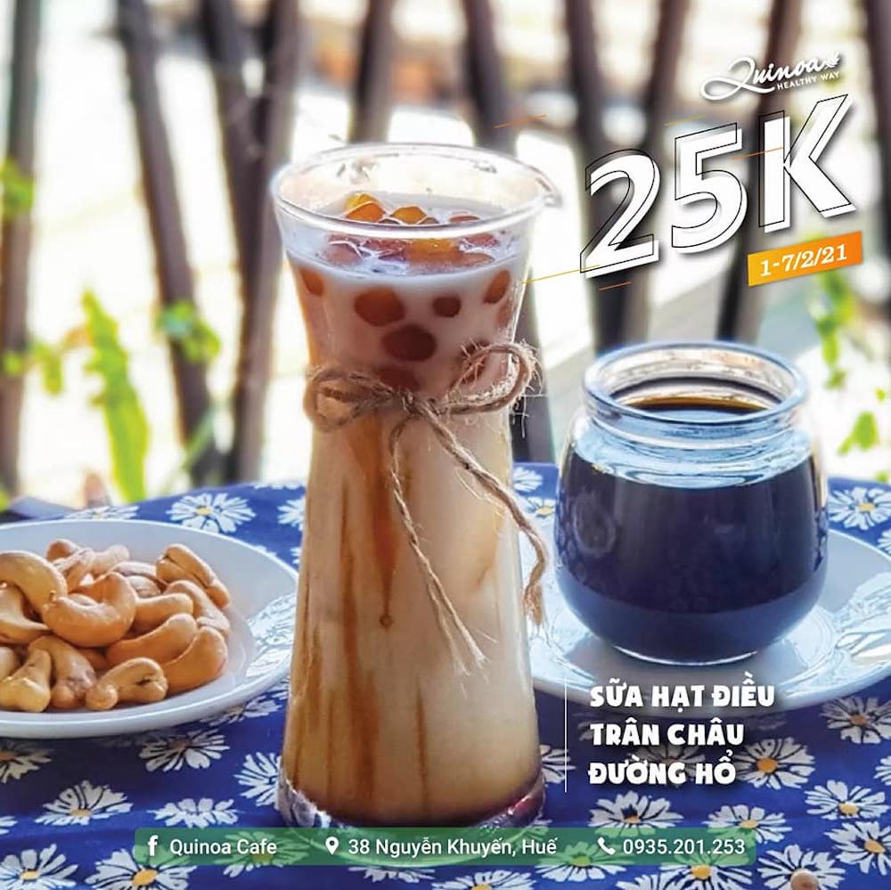 If you can't travel abroad, stop by Quinoa Café to have check-in photos like in the West