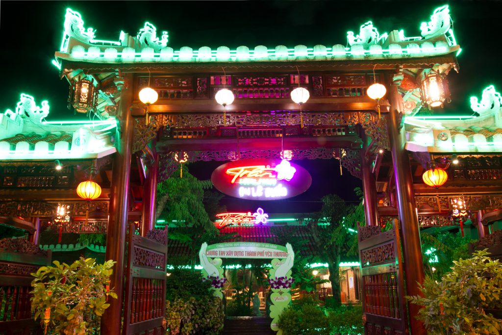 List of 10 delicious restaurants in Da Nang famous near and far 2