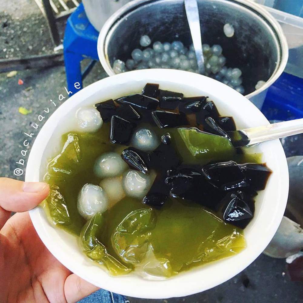 Name 4 Hanoi jelly dishes perfect for friends gatherings 2
