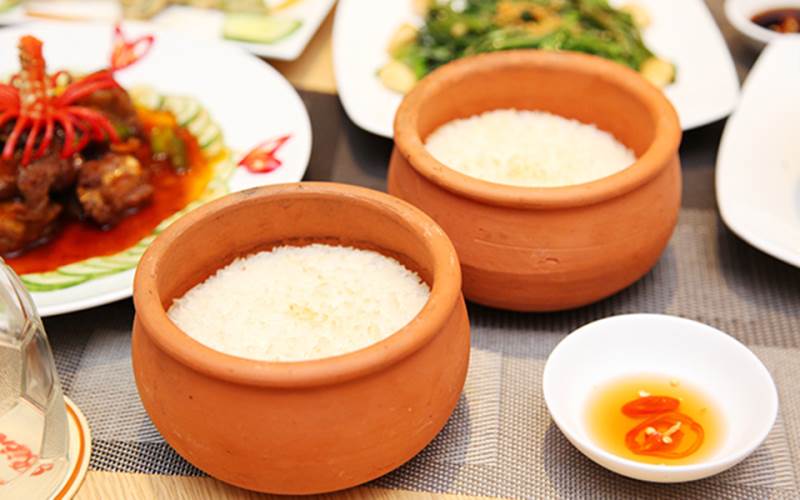 Dine at Red House Rice Pots in Da Nang to find the aftertaste of homeland 8