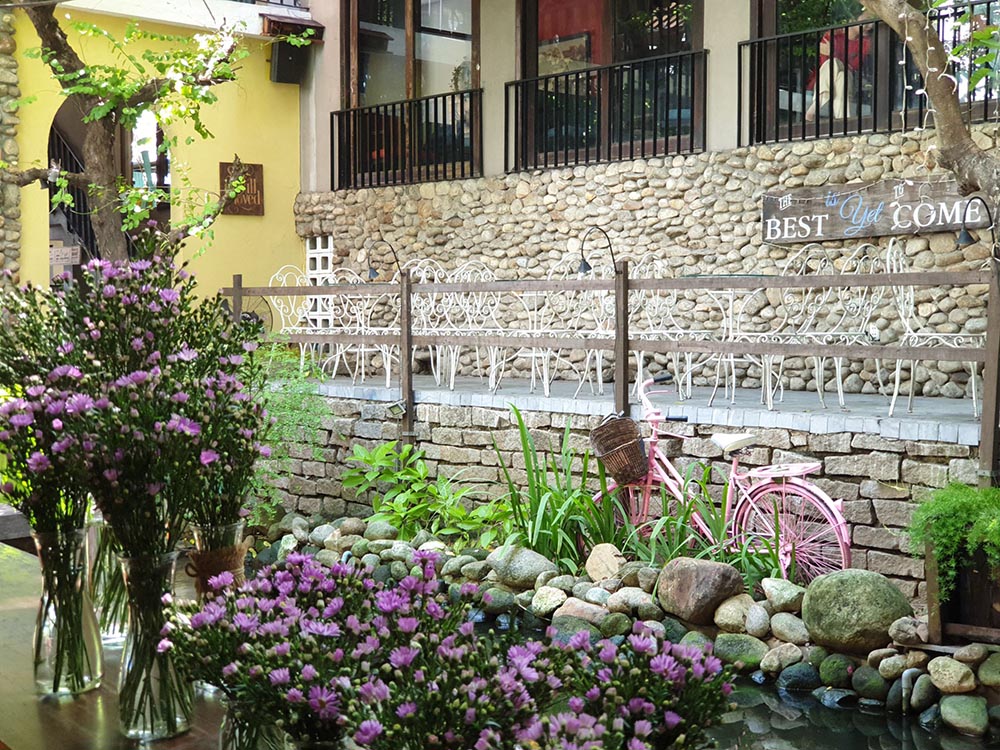Stop by Moc Mien Da Nang cafe with a fresh space in the heart of Da Thanh 5