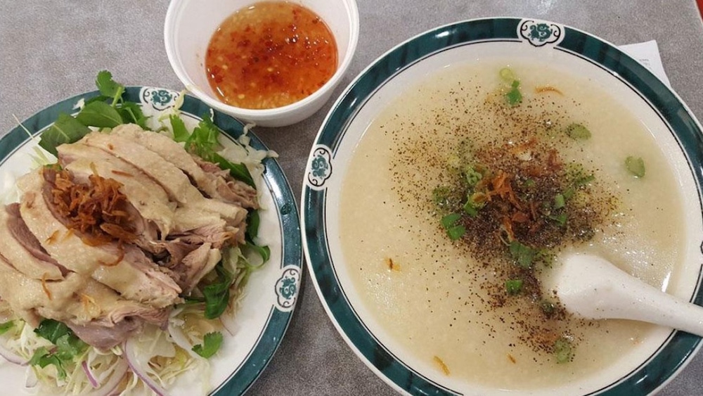 If you're a brave duck hunter coming to Hue, don't miss the delicious Trieu Tay duck number 6