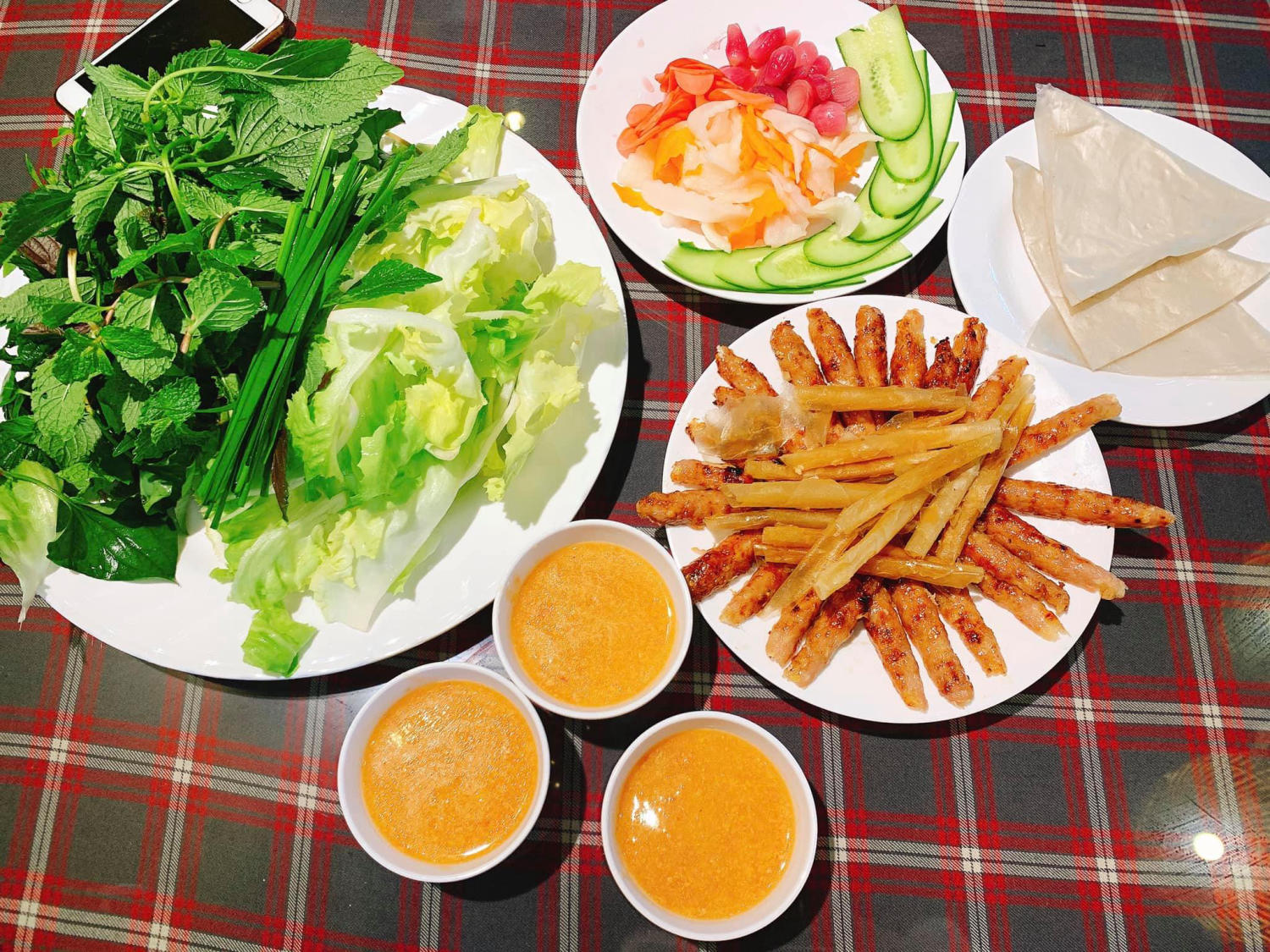 Fans of fried spring rolls - grilled spring rolls should definitely not miss the TOP 4 delicious restaurants in Da Lat 5