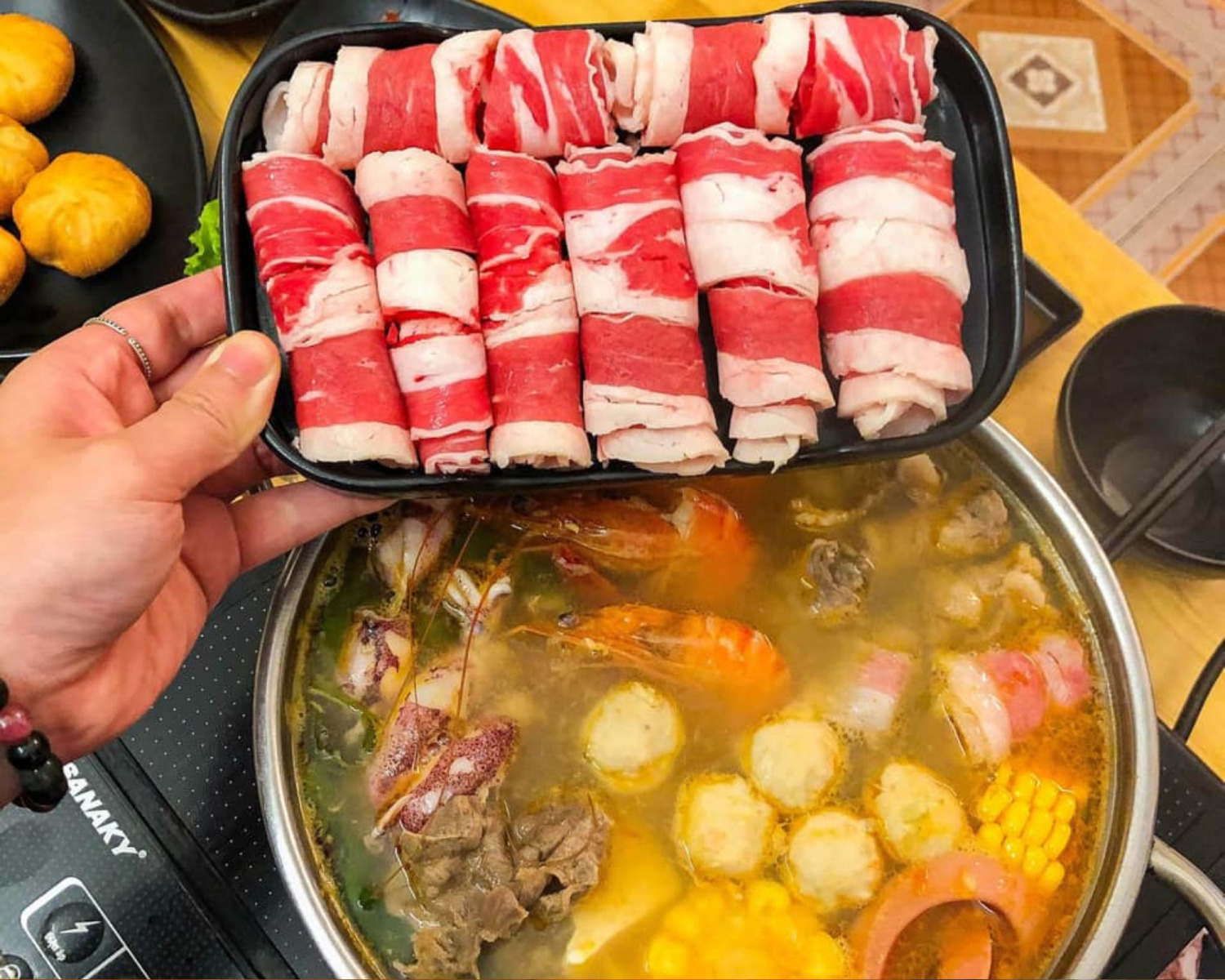 Fin House Sapa Restaurant - Whispering in front of the Hot Pot Buffet restaurant with lovely prices 11