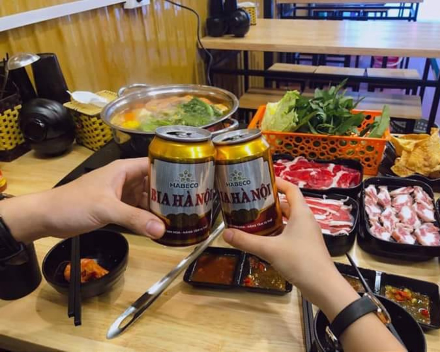 Fin House Sapa Restaurant - Whispering in front of the Hot Pot Buffet restaurant with lovely prices 14