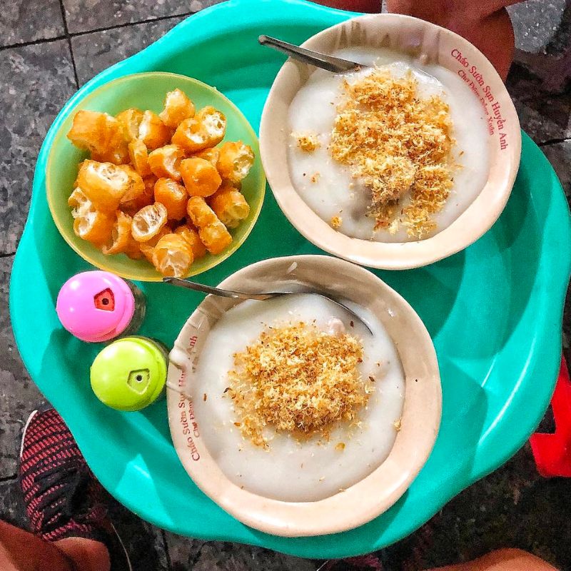 Food tour of Hanoi with a list of 15 delicious dishes of the Capital 14