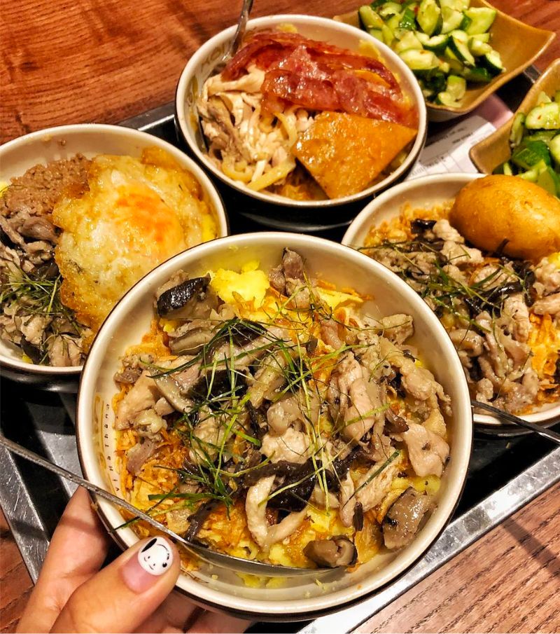 Food tour of Hanoi with a list of 15 delicious dishes of the Capital 16