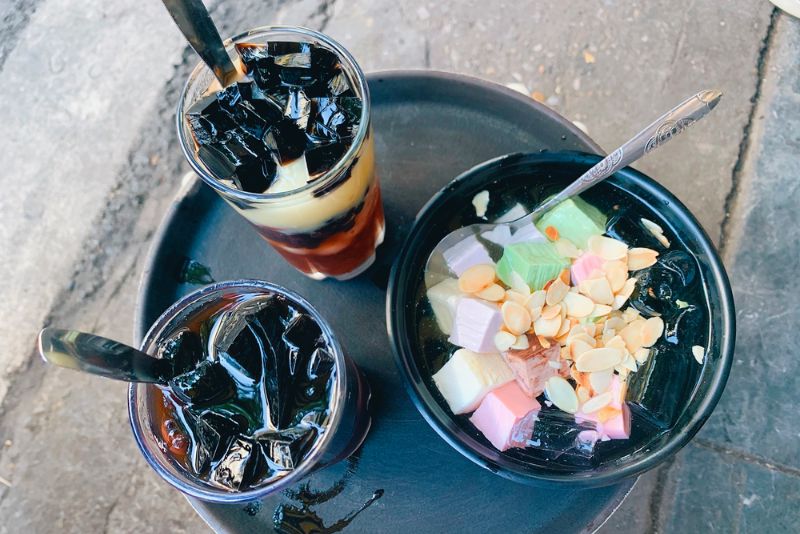Food tour of Hanoi with a list of 15 delicious dishes of the Capital 20