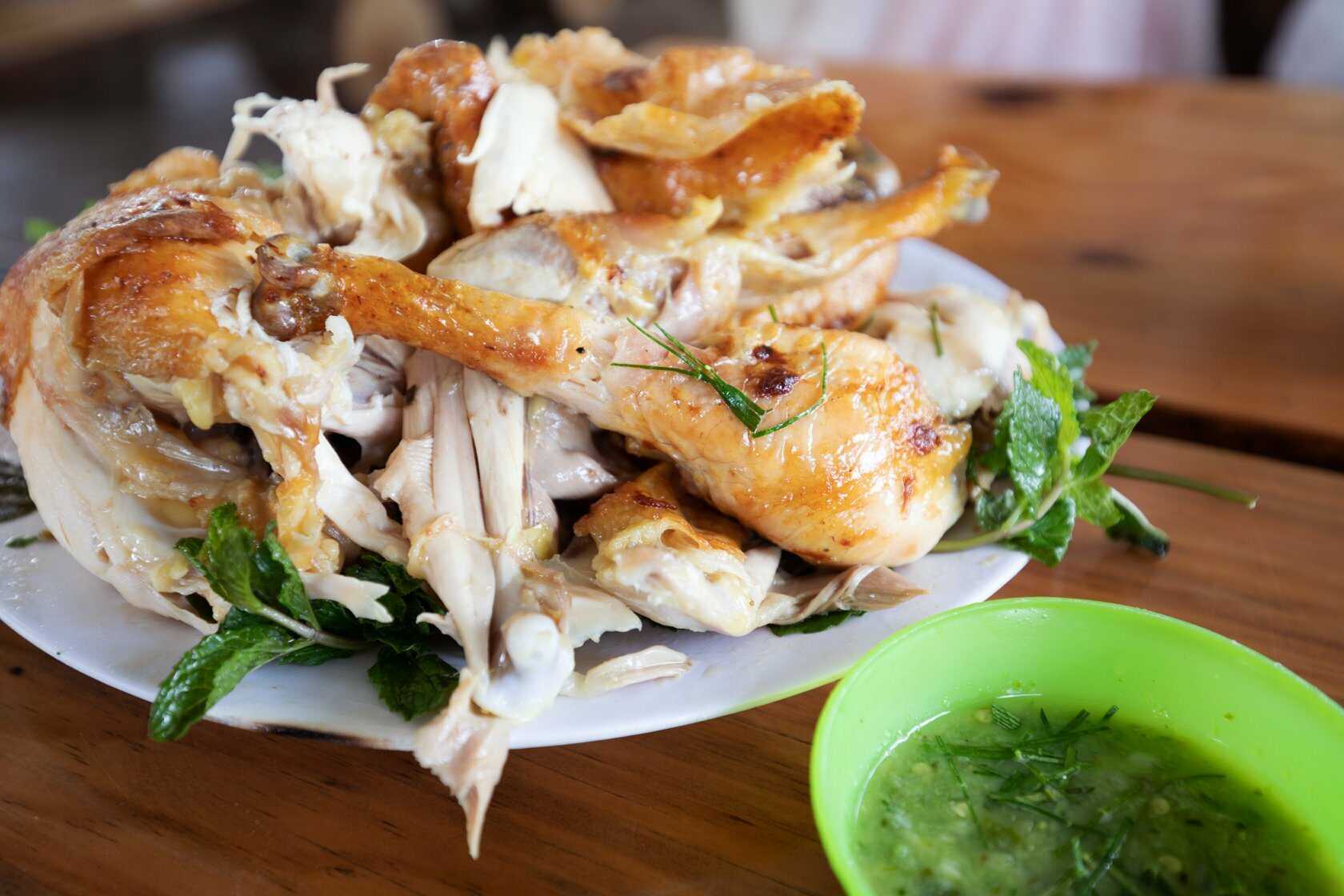 Grilled chicken with lam rice - A rustic dish not to be missed when traveling to Da Lat 5