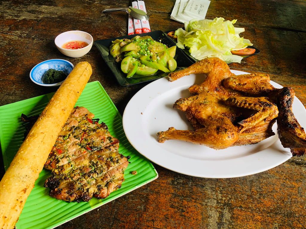Grilled chicken with lam rice - A rustic dish not to be missed when traveling to Da Lat 10