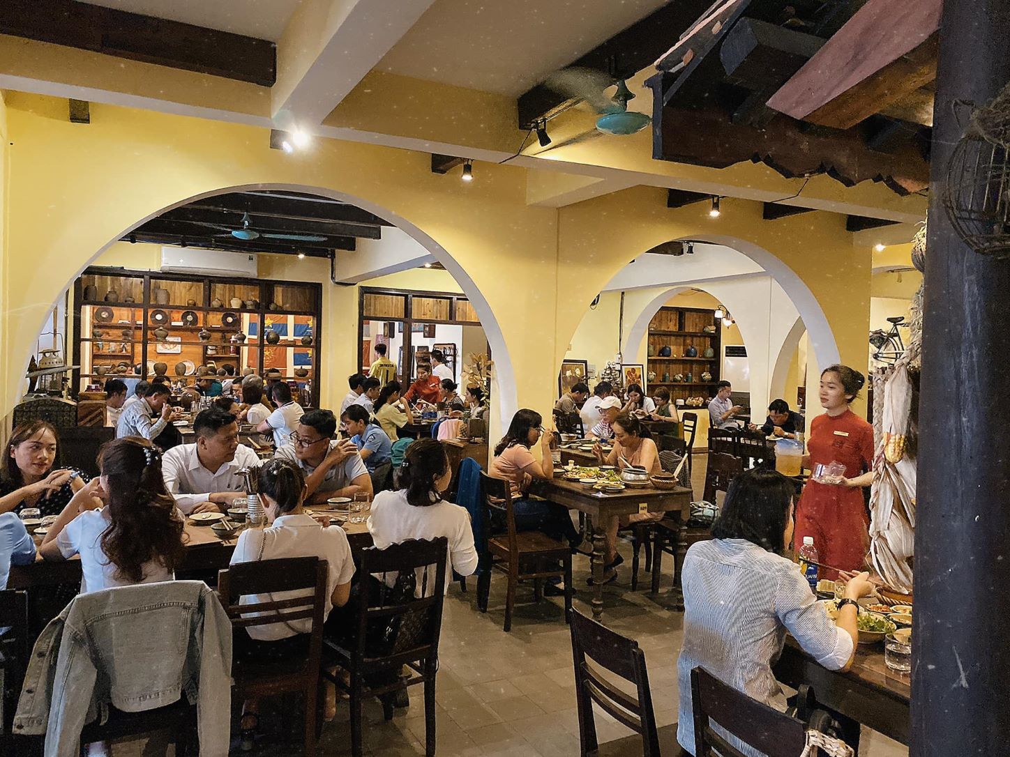 Stop by Chan Rice Restaurant to enjoy clay pot rice with the flavor of memories 4
