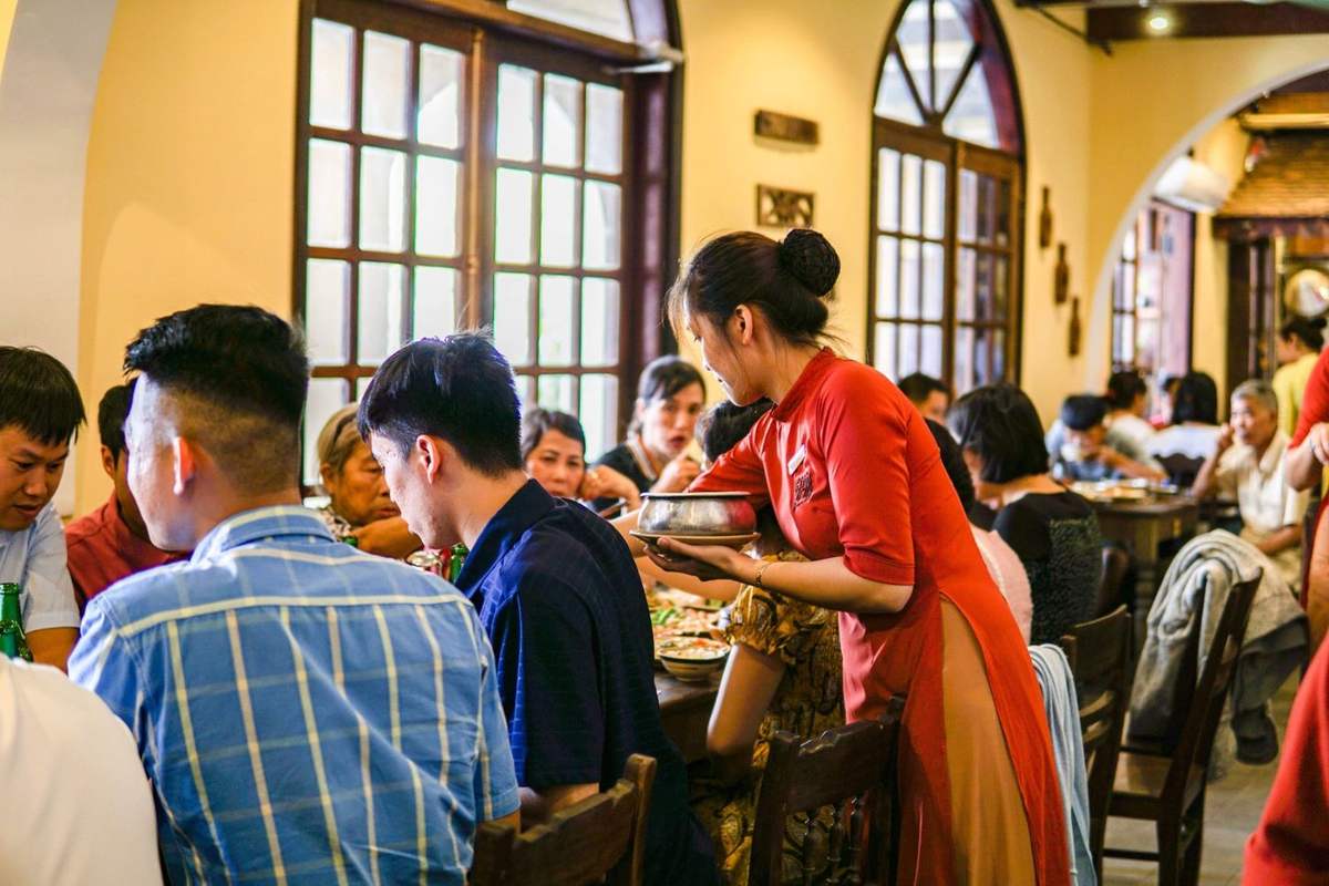 Stop by Chan Rice Restaurant to enjoy clay pot rice with the flavor of memories 5
