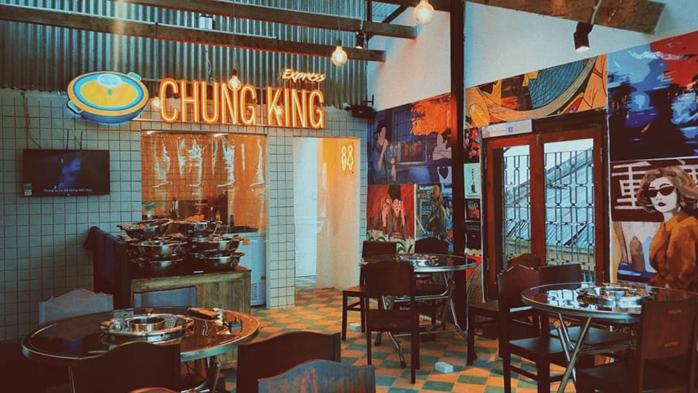 Visit Chungking Express restaurant to enjoy a Hong Kong hotpot in the heart of Da Lat 3