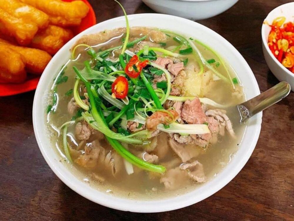 Visit breakfast places in Hanoi to enjoy delicious - nutritious - cheap Hanoi specialties 2