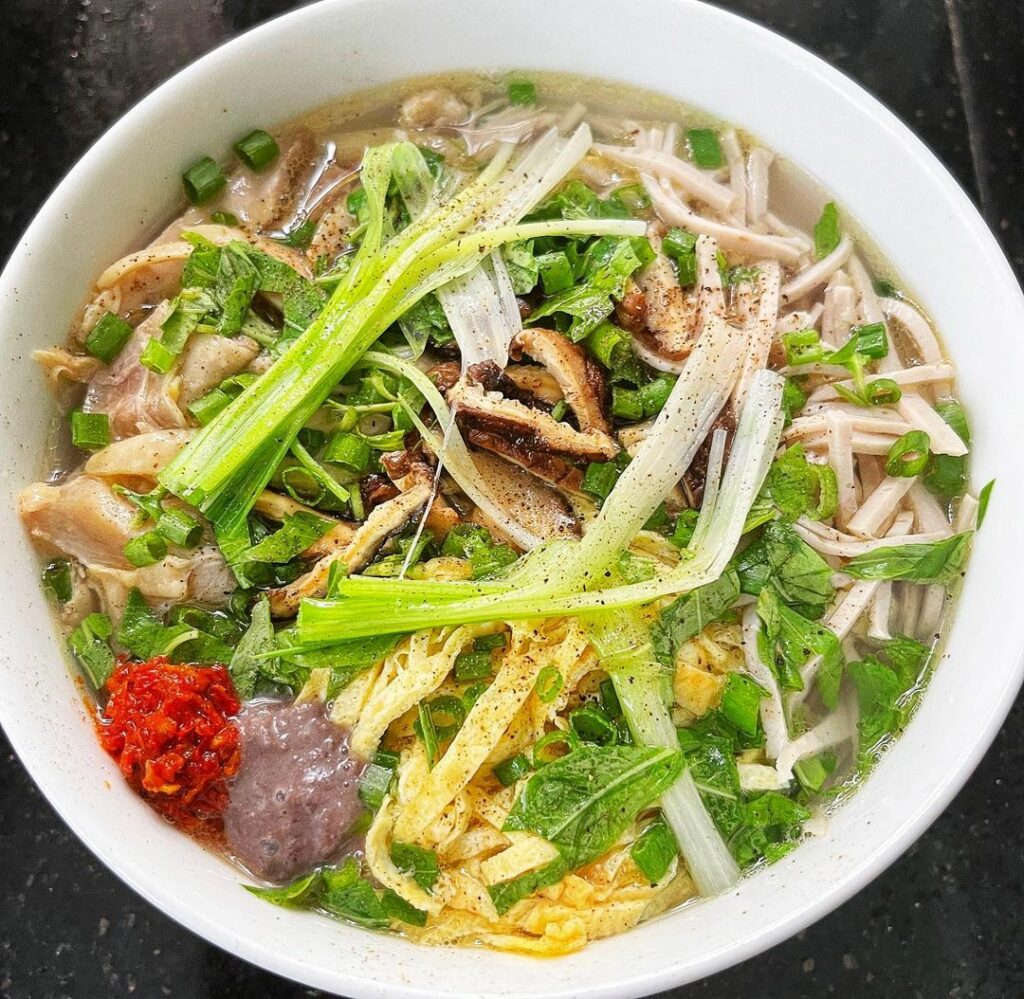 Visit breakfast places in Hanoi to enjoy delicious - nutritious - cheap Hanoi specialties 6