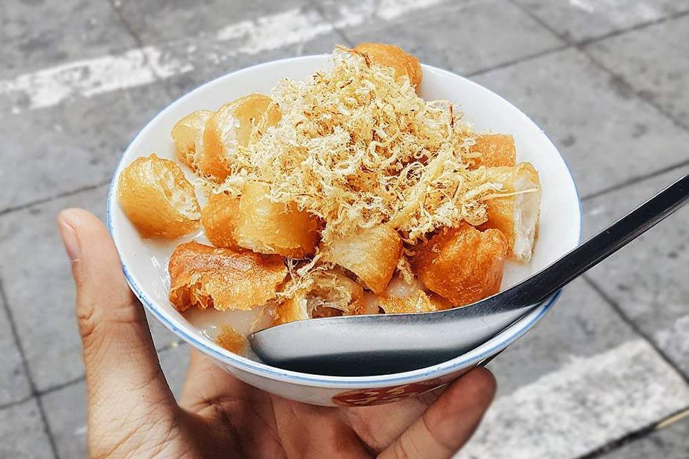 Visit breakfast places in Hanoi to enjoy delicious - nutritious - cheap Hanoi specialties 9