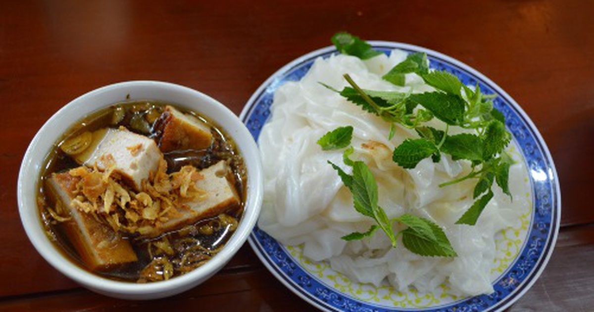 Visit breakfast places in Hanoi to enjoy delicious - nutritious - cheap Hanoi specialties 10