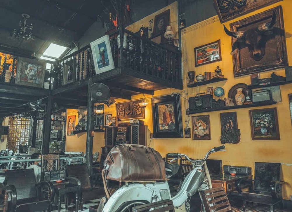 Visit NAM house Coffee - Ancient house in the heart of Da Nang 2
