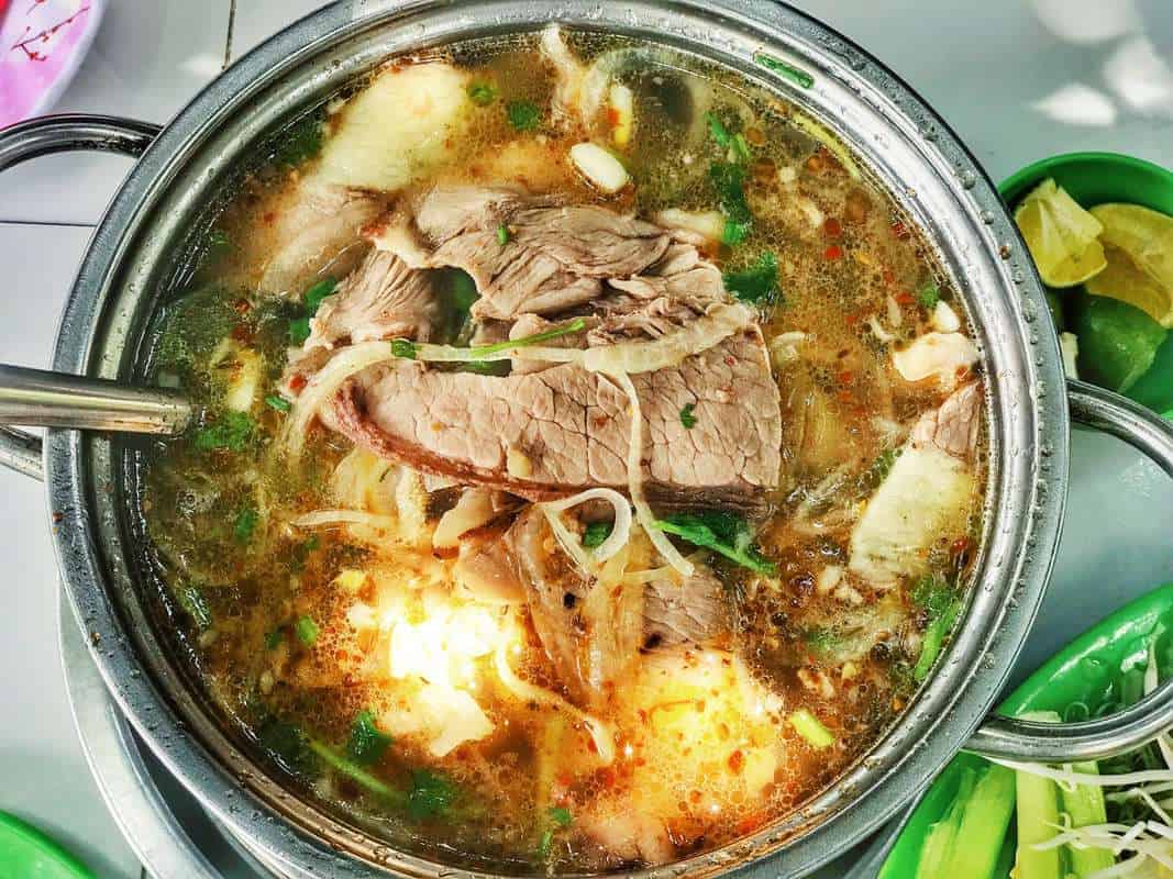 Come enjoy Da Nang's specialty Sau Hung beef hot pot 5