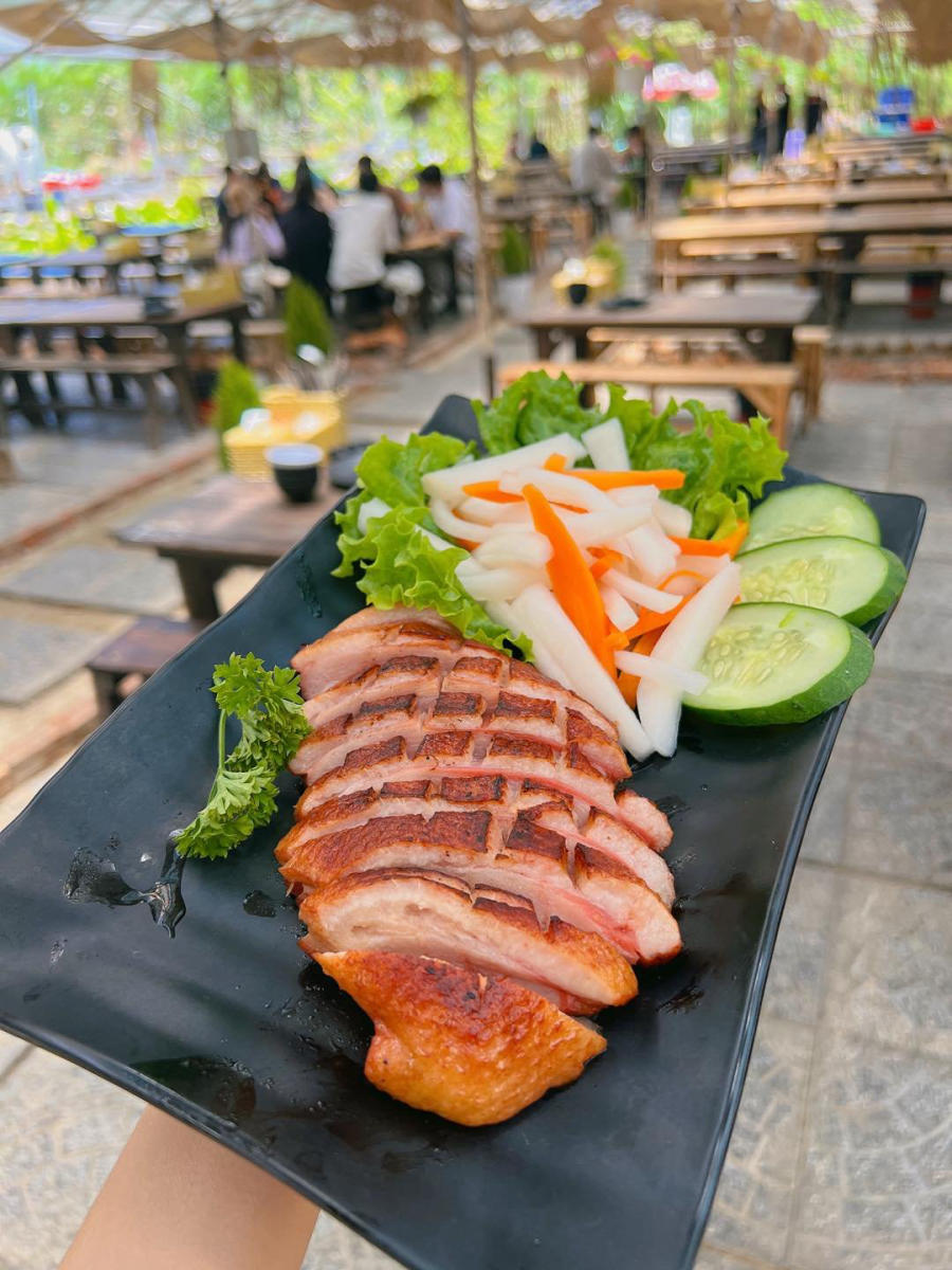 Visit U Nu Grill Shop in the heart of Da Lat to fatten your hungry stomach 5
