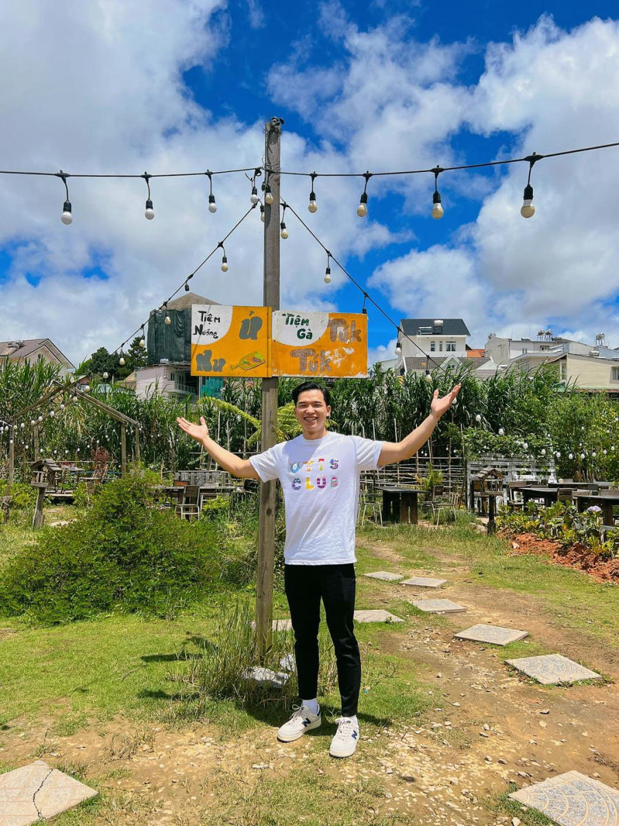 Visit U Nu Grill Shop in the heart of Da Lat to fatten your hungry stomach 12