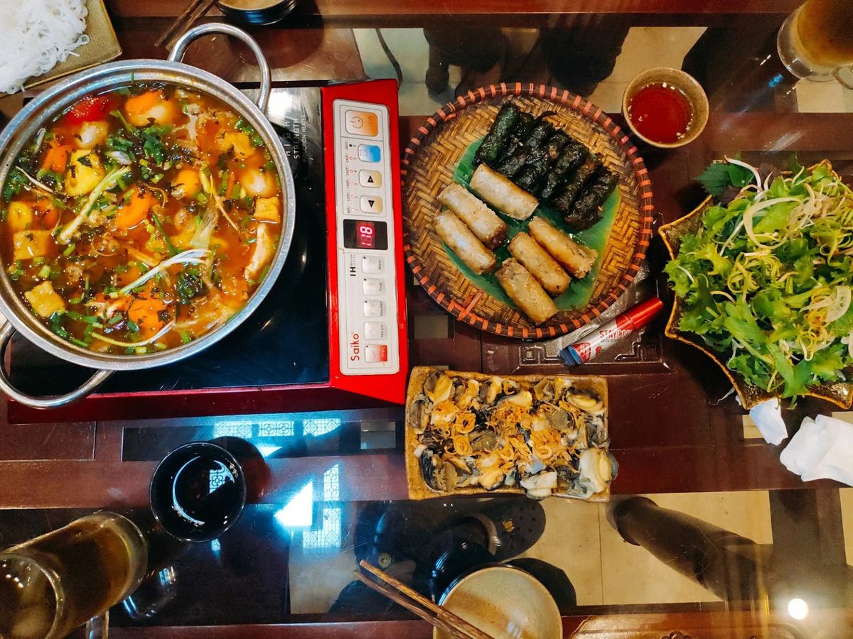 Suggested top 7 best snail noodle shops in Hanoi that you should not miss 3
