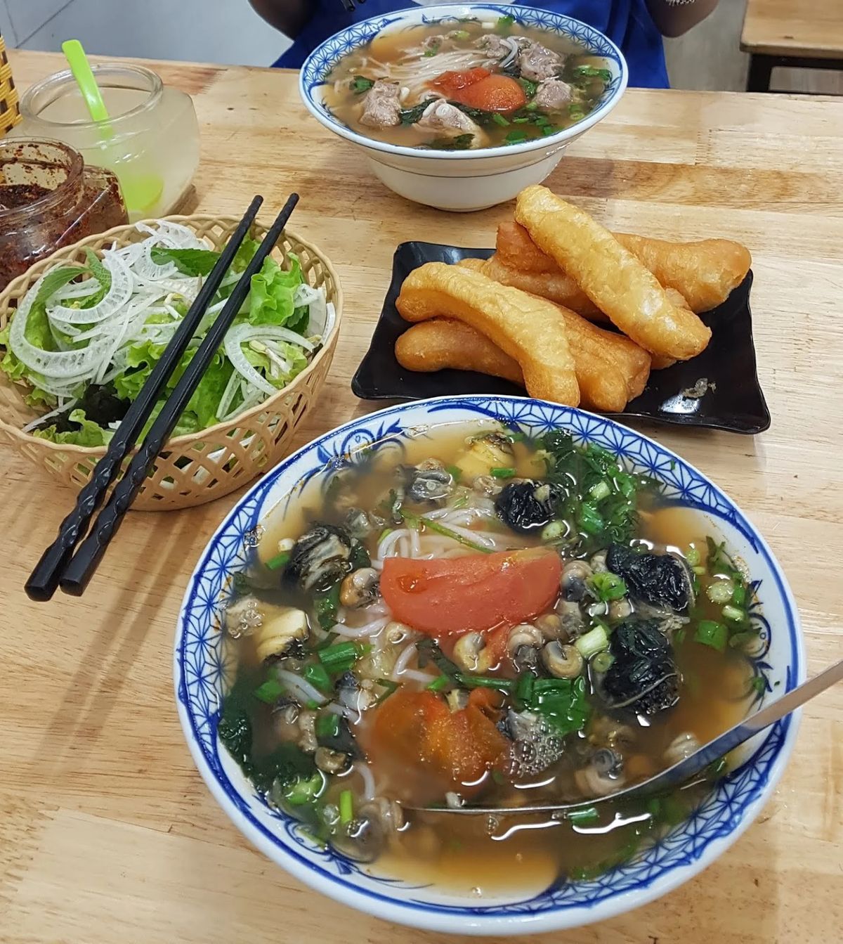 Suggested top 7 best snail noodle shops in Hanoi that you should not miss 6
