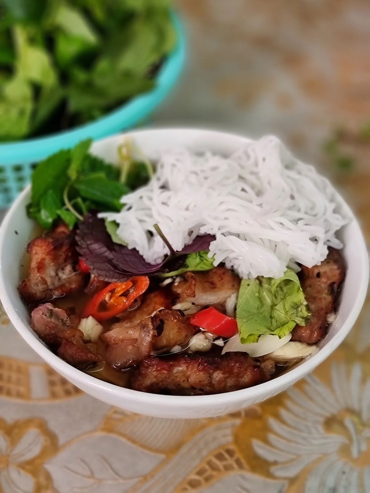 Suggested top 7 best snail noodle shops in Hanoi that you should not miss 9