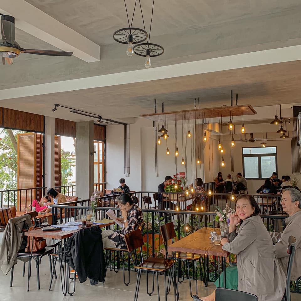 Grand T Coffee Da Nang - A unique check-in point in the coastal city 5