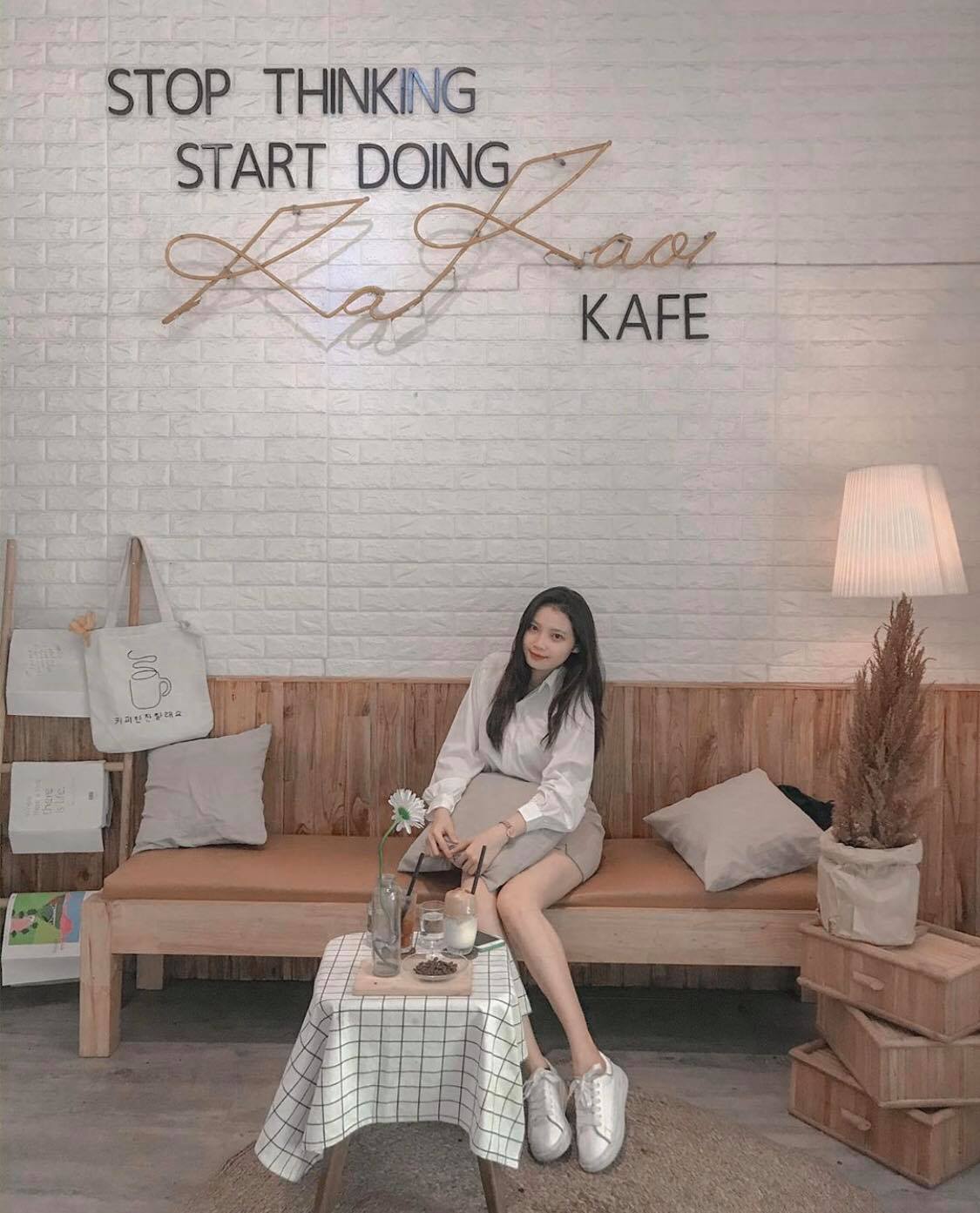 Landing at KAKAO KAFE - The birthplace of Korean-style photo sets 8