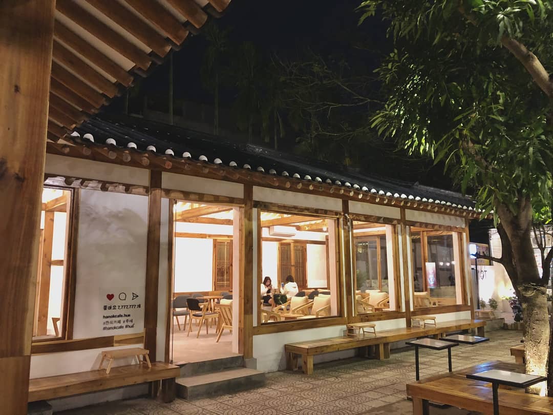 Hanok Cafe - Ancient coffee shop with traditional Korean style 3