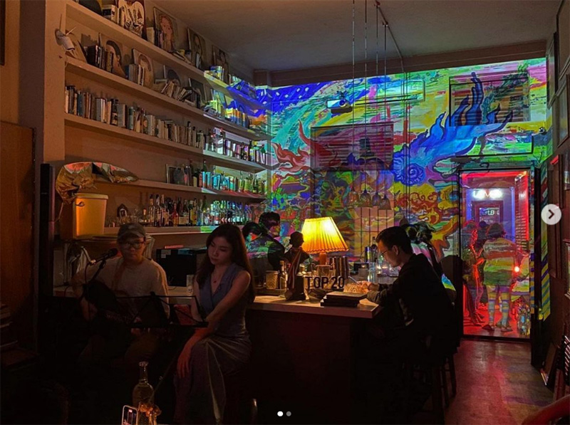 Hidden bar, a new entertainment trend for young people in Saigon 8