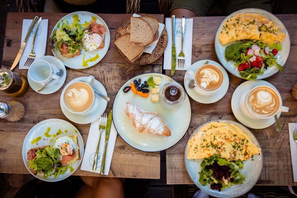 Join Hue Cafe Roastery to enjoy the rustic music space in Hue 7