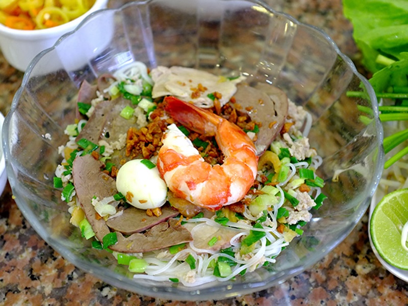 8 delicious southern noodle soup restaurants famous for Saigon 8