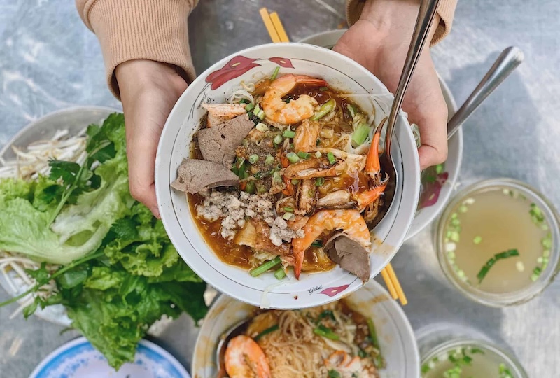 8 delicious southern noodle soup restaurants famous for Saigon 2