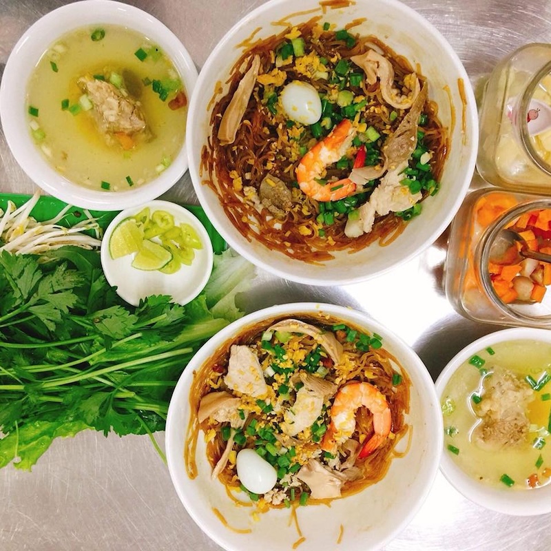 8 delicious southern noodle soup restaurants famous for Saigon 5