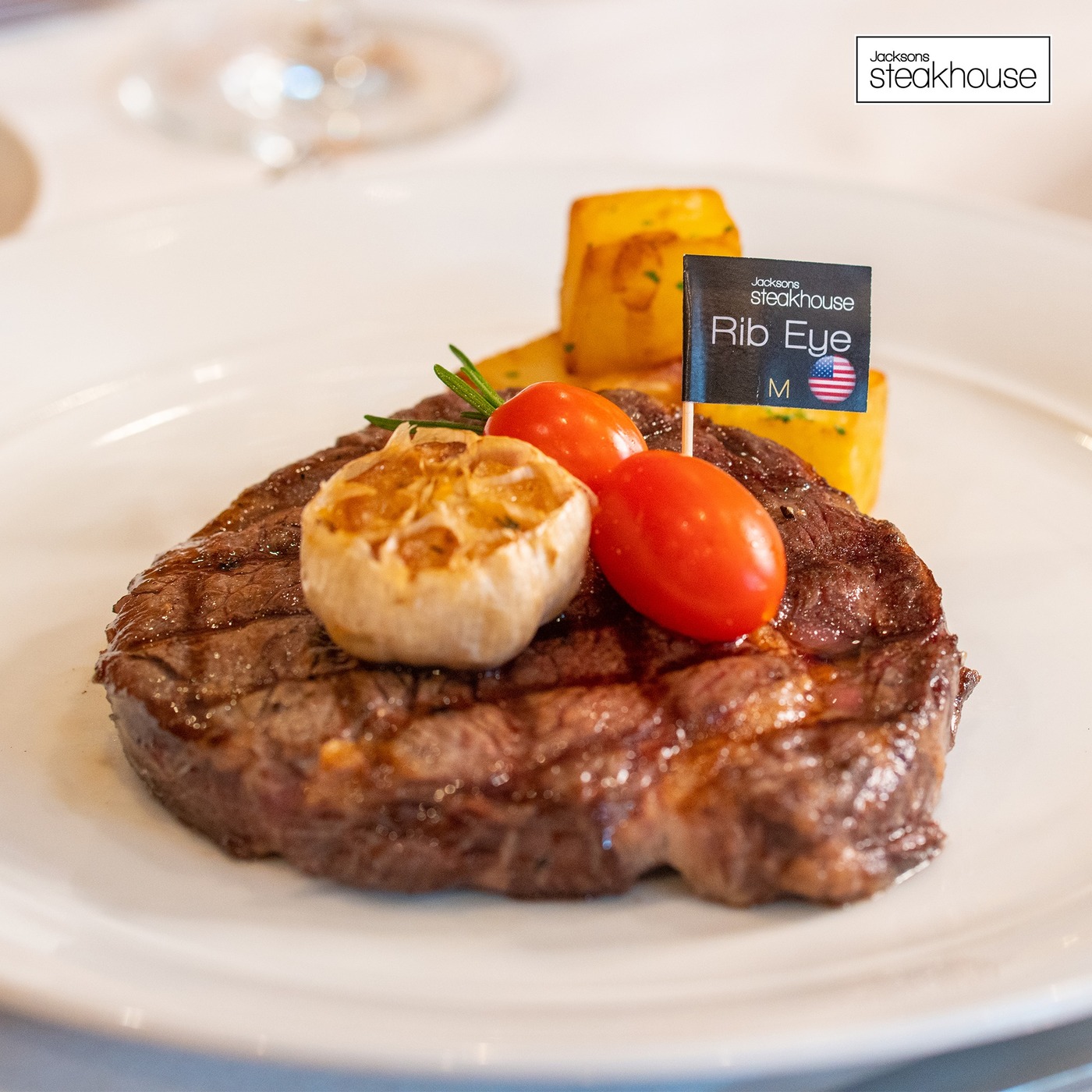 Jacksons Steakhouse Hanoi - Western restaurant in the heart of the capital 8