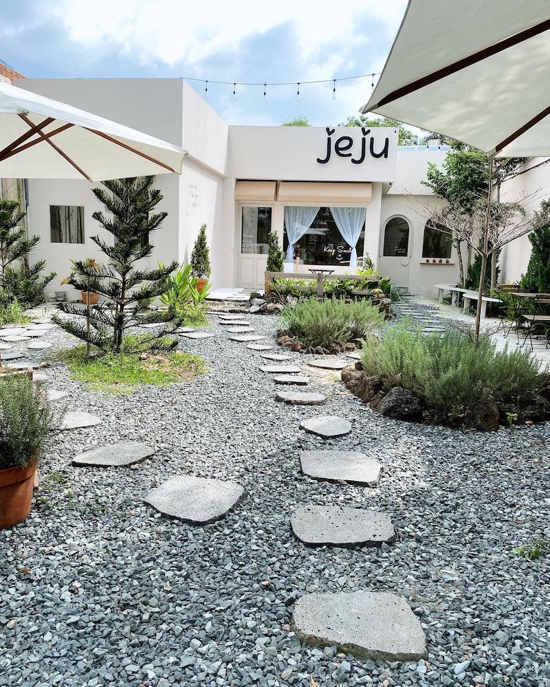 Jeju Coffee, a beautiful oasis behind the door 2