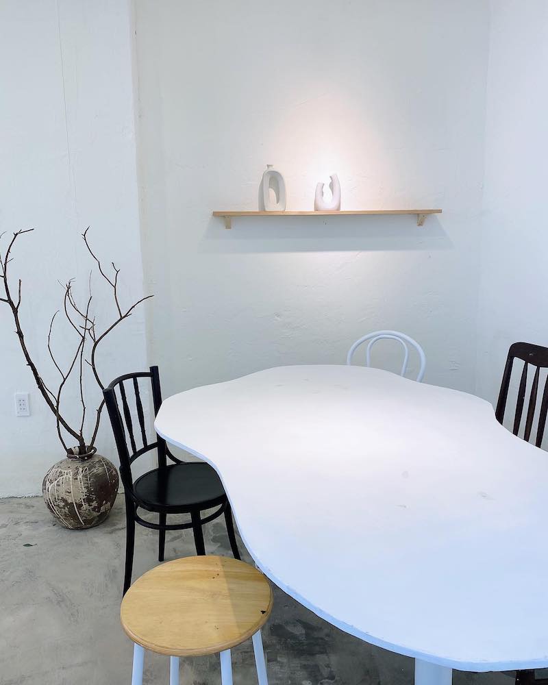 Jeju Coffee, the beautiful oasis behind door 9