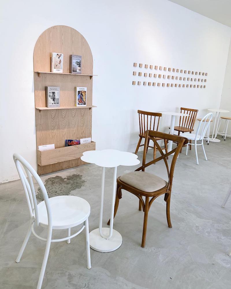 Jeju Coffee, the beautiful oasis behind door 10