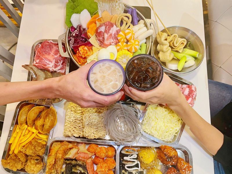 Eat well with 5+ delicious Tokbokki Buffet locations in Saigon 5