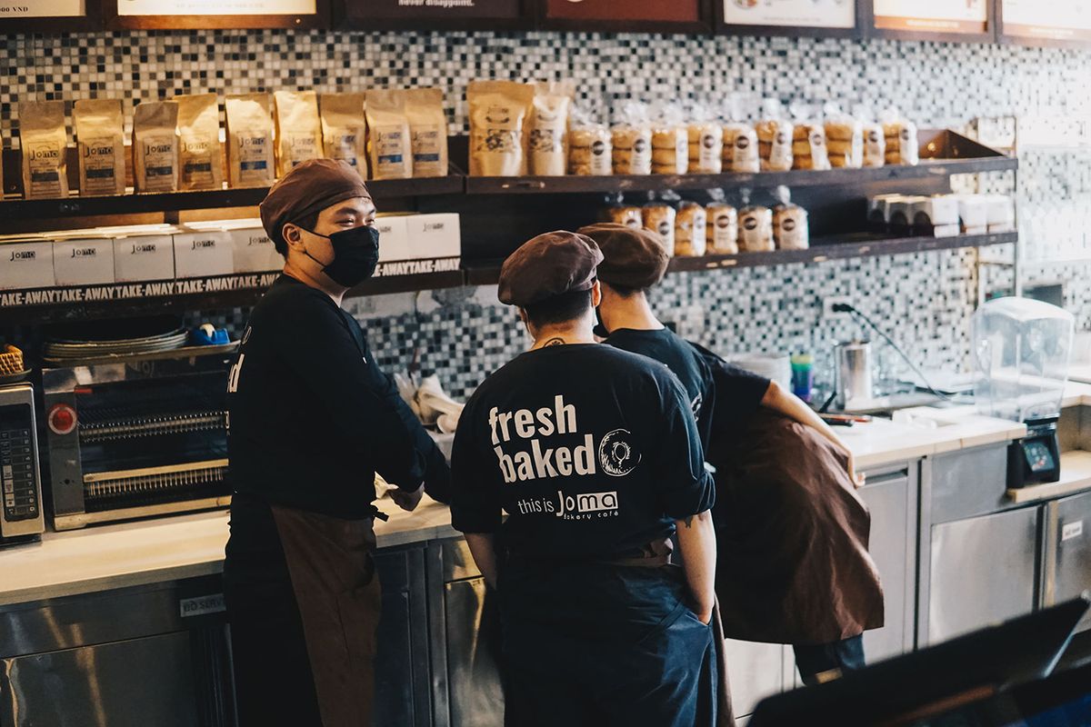 Joma Bakery Cafe - Coffee and cake paradise 4