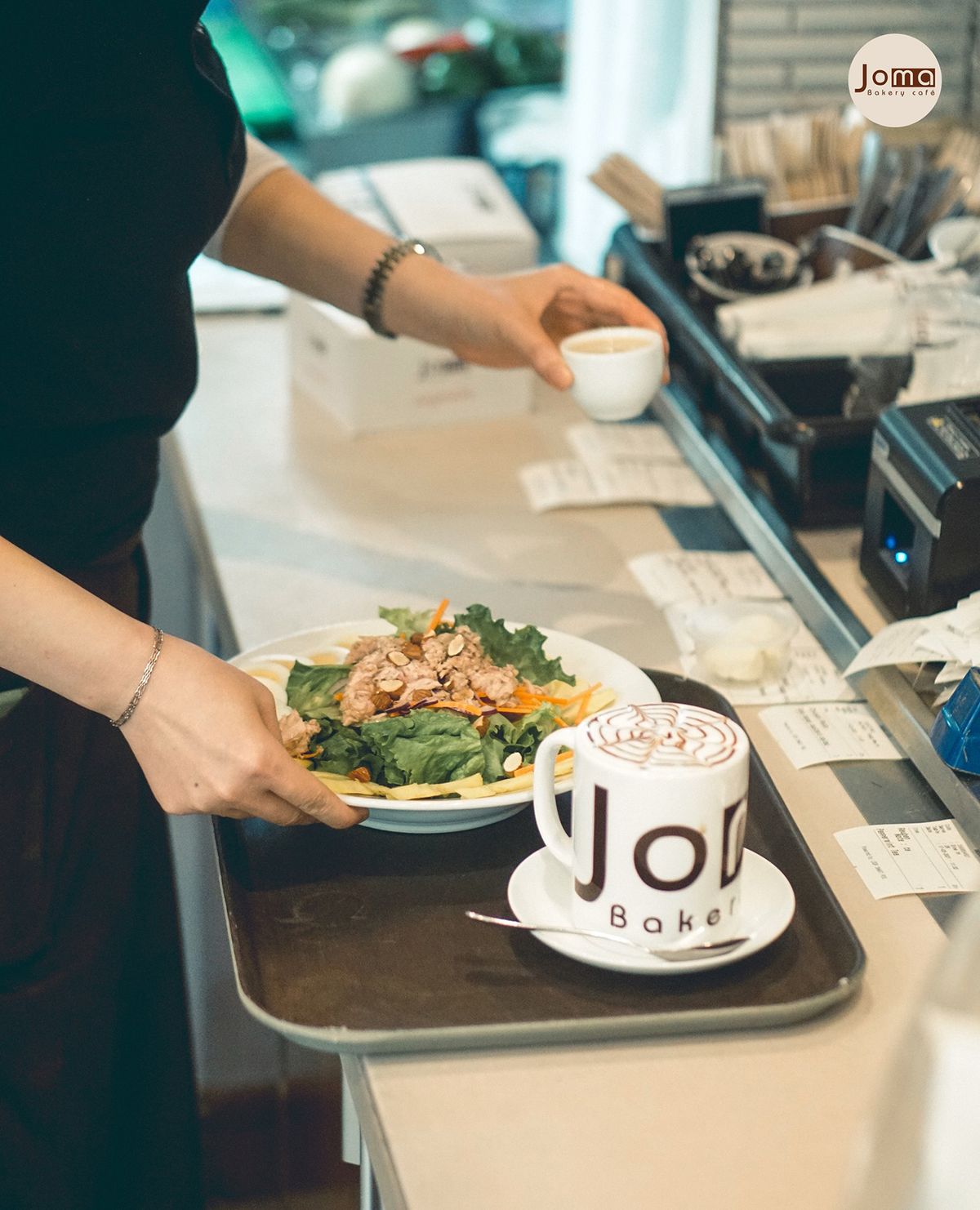 Joma Bakery Cafe - Coffee and cake paradise 9
