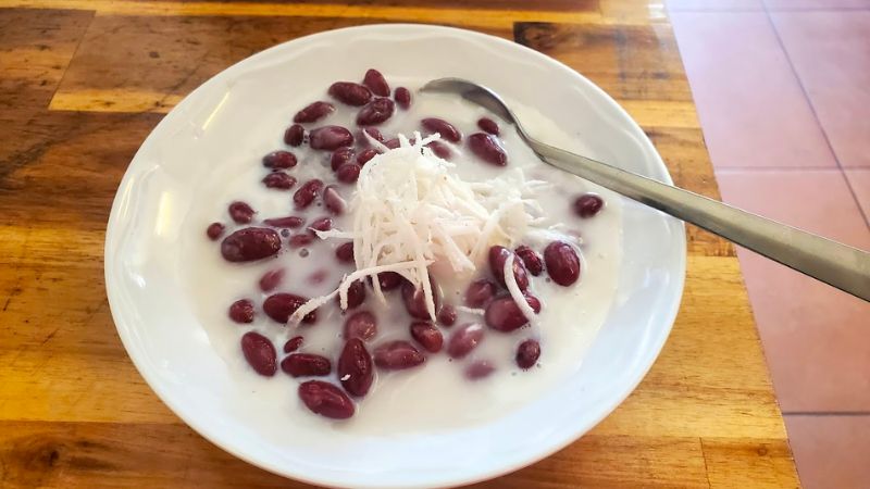 Enjoy the most famous Thanh Thao avocado ice cream in Da Lat 8